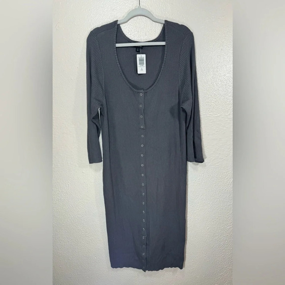 Torrid NWT Plus Size Gray Rib Button Front Bodycon Midi Dress Women’s Size 3X - Picture 12 of 12
